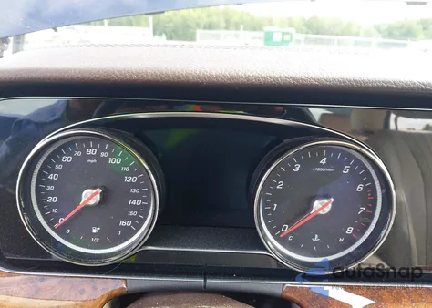 2018 Mercedes-Benz E 300 4Matic из США, поврежденный, VIN WDDZF4KB9JA362051